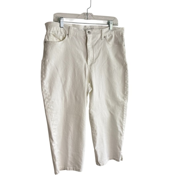 Gloria Vanderbilt Amanda White Capri Pants Sz 14 Comfort Stretch Denim Slimming - Picture 4 of 15